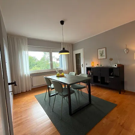 Landblick - Mit Balkon * Halver